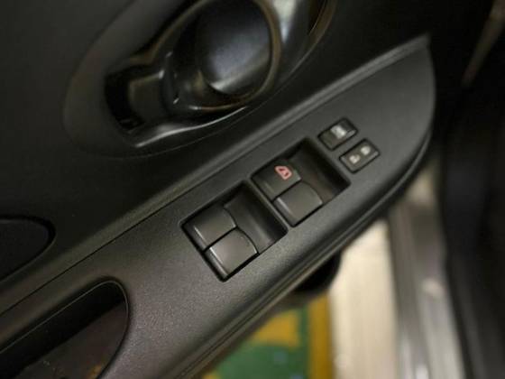 NISSAN MARCH 1.0 S 12V FLEX 4P MANUAL